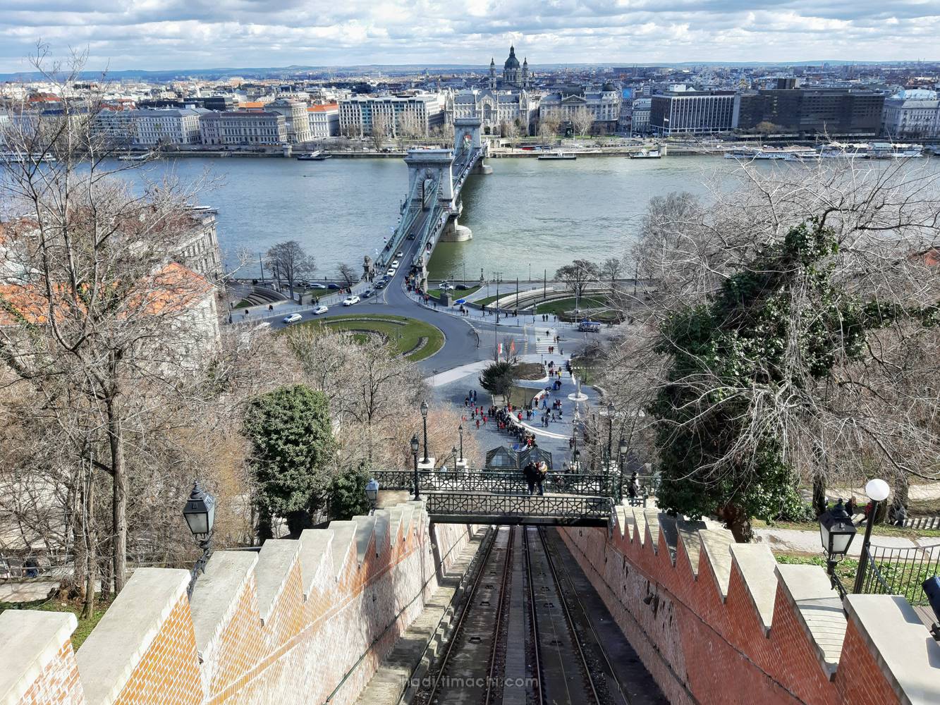 20190315T112341--Buda castle__sky_river
